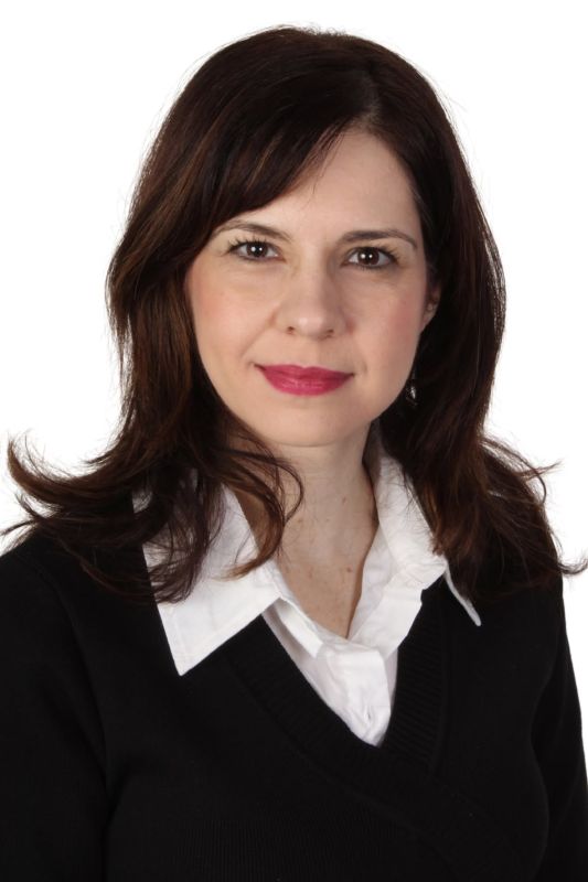 Füredi Orsolya, angol